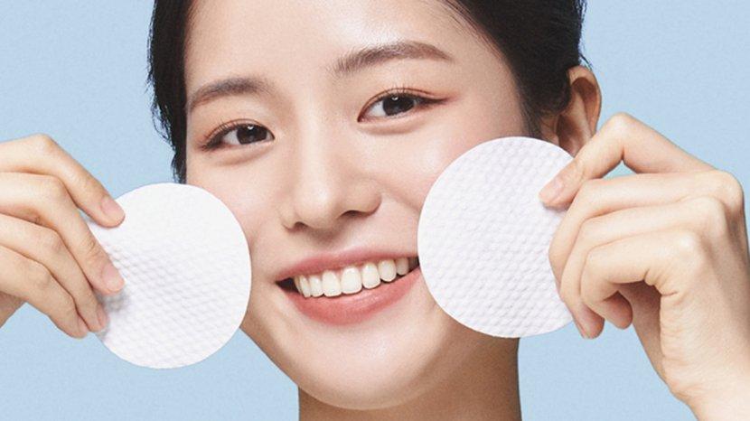 7-Rekomendasi-Exfoliating-Pad-yang-Efektif-Bersihkan-Sel-Kulit-Mati-di-Wajah.jpg