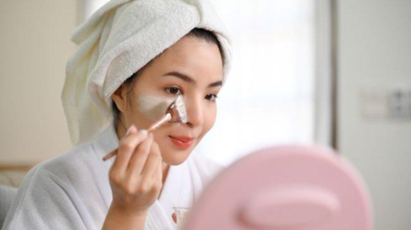 7 Rekomendasi Masker Wajah Under 100 Ribu yang Mencerahkan