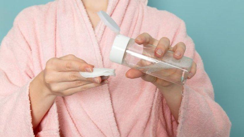 7-Rekomendasi-Micellar-Water-yang-Ringan-dan-Tidak-Meninggalkan-Residu-di-Wajah.jpg