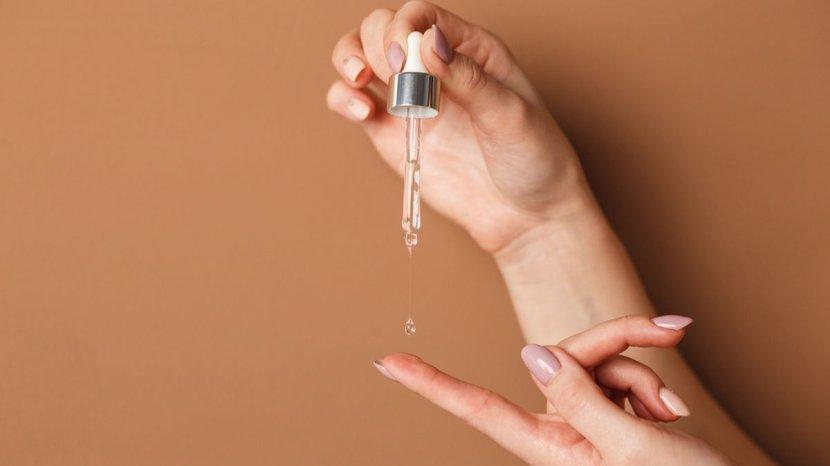 7-Rekomendasi-Serum-yang-Ampuh-Menghilangkan-Flek-Hitam-di-Wajah.jpg