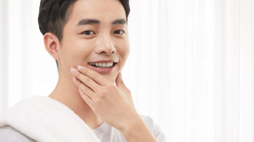 7-Rekomendasi-Skincare-Kulit-Pria-untuk-Menghilangkan-Noda-Komedo.jpg