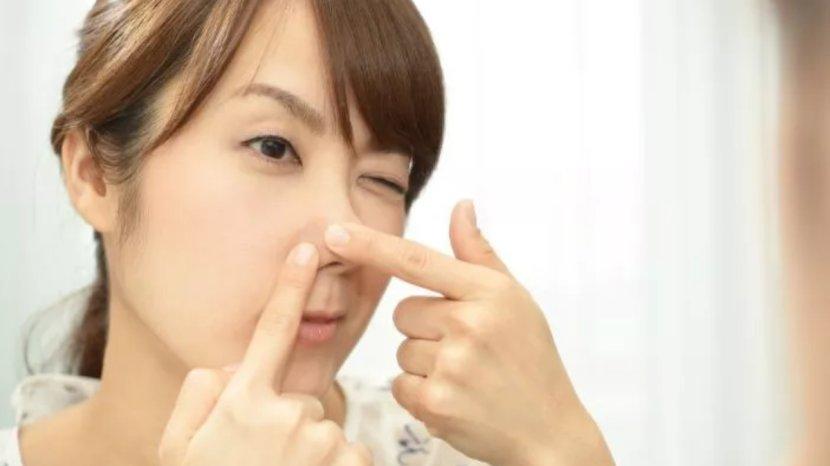 7-Rekomendasi-Skincare-yang-Efektif-Mengatasi-Komedo-Hitam-pada-Wajah.jpg