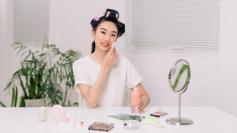 7 Rekomendasi Skincare yang Mengandung Tea Tree, Aman dan Bagus Digunakan untuk Kulit Berjerawat