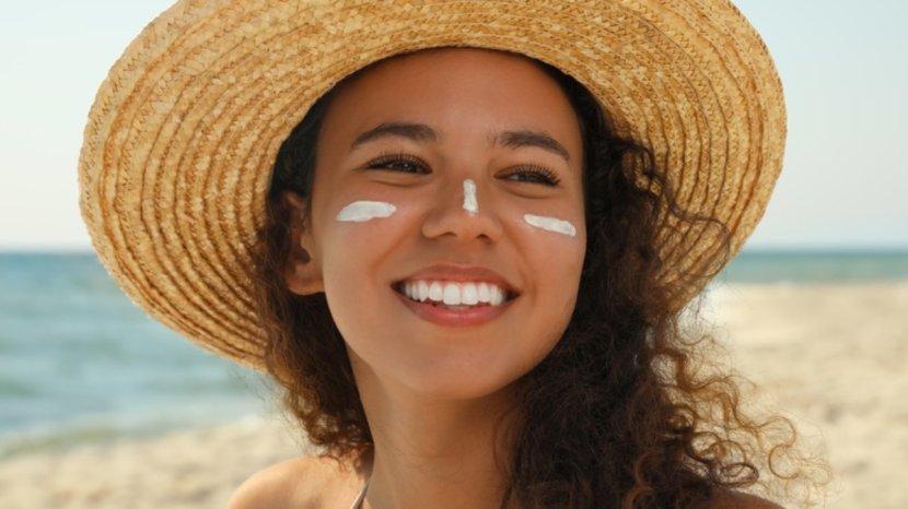 7-Rekomendasi-Sunscreen-Real-Claim-yang-Sudah-Lolos-Uji-Invintro-dan-Invivo.jpg