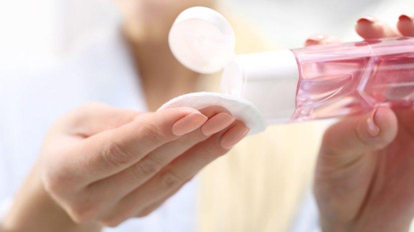7-Rekomendasi-Toner-Super-Melembapkan-untuk-Dry-Skin-Cegah-Kulit-Dehidrasi-Selama-Puasa.jpg
