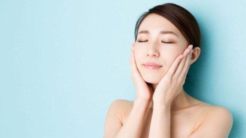 7-Rekomendasi-Toner-yang-Bagus-untuk-Kulit-Wajah-Berjerawat-Tidak-Ada-Kandungan-Alkohol-sr.jpg