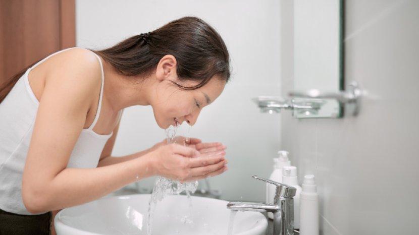 7 Risiko Jika Kamu Malas Mencuci Muka Sebelum Tidur, Bisa Bikin Kulit Wajahmu Kusam