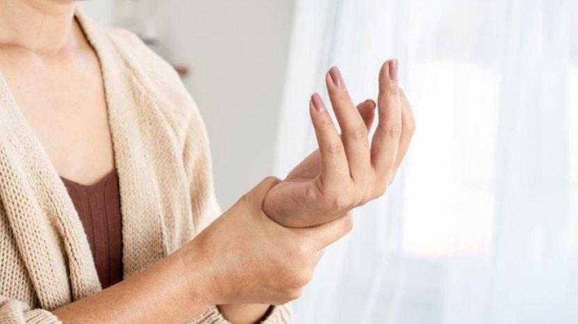 7 Cara Alami dan Ampuh Meredakan Asam Urat yang Kambuh