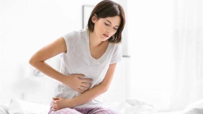 7 Cara Mengatasi Perut Kembung dan Mual Pakai Bahan Alami Tanpa Obat Kimia