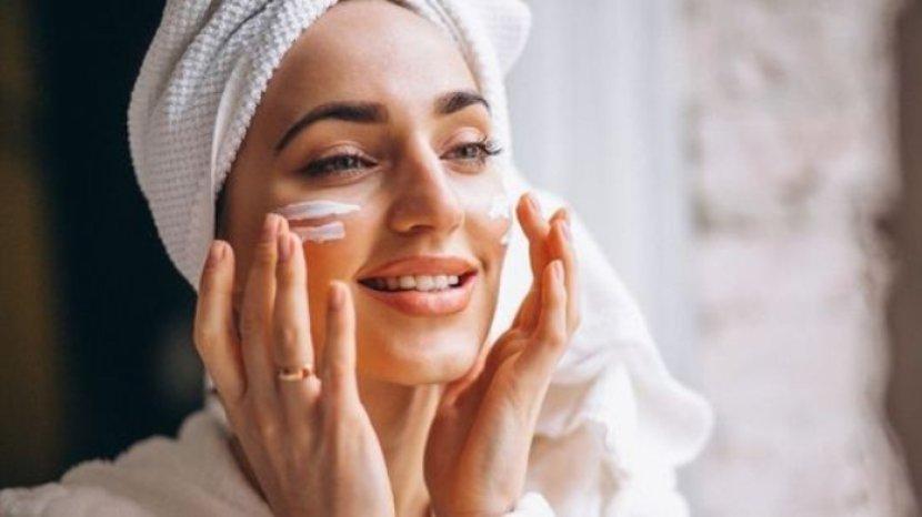 7 Rekomendasi Produk Eye Cream untuk Segarkan Mata sekaligus Cegah Penuaan Dini
