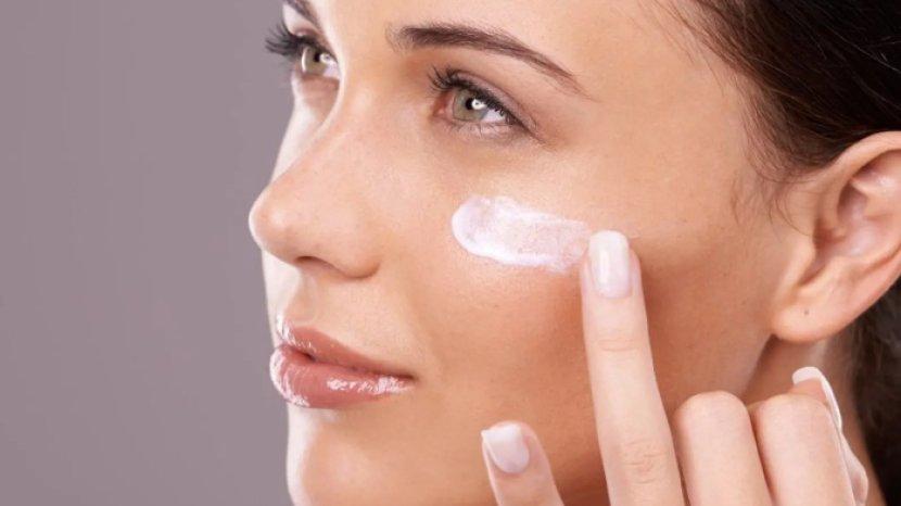 7 Rekomendasi Face Primer yang Tahan Minyak, Hasil Akhir Matte Tahan Lama
