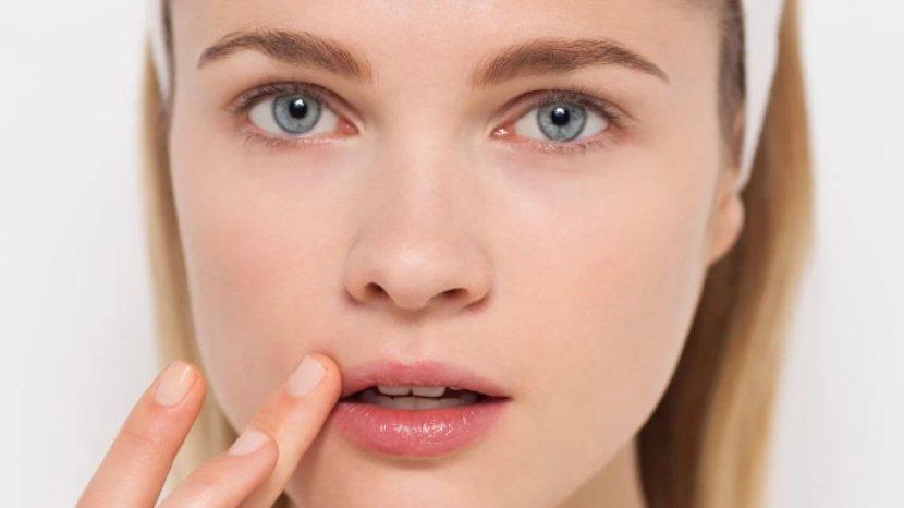 7-rekomendasi-lip-mask-formula-terbaru-yang-cegah-bibir-kering-di-malam-hari.jpg