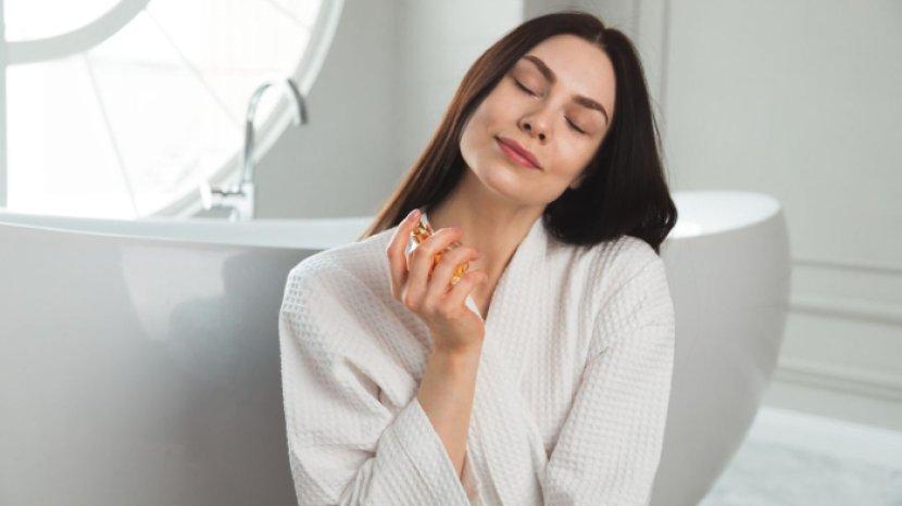 7 Rekomendasi Parfum Murah Hanya 50 Ribuan yang Cocok Dipakai Dalam Ruangan