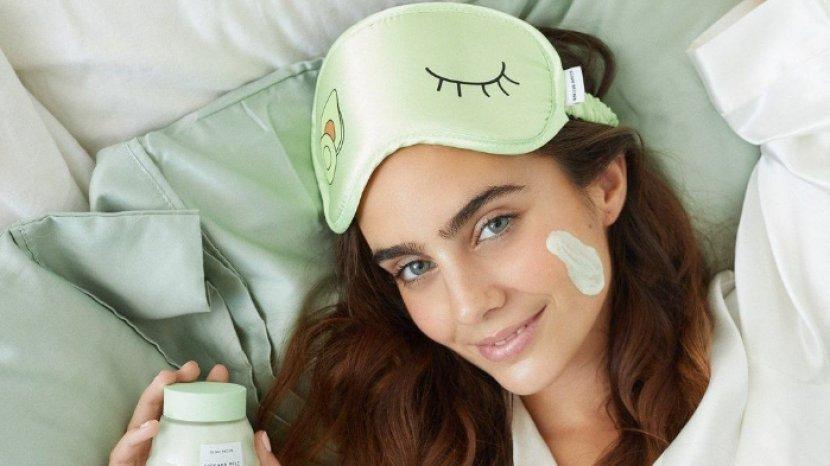 7 Rekomendasi Sleeping Mask Terbaik untuk Lembapkan Kulit Semalaman