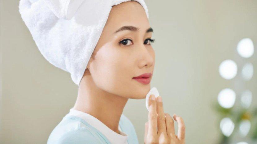 7 Rekomendasi Toner yang Ampuh Buat Melembapkan Kulit Wajah, Cegah Kering Saat Berpuasa