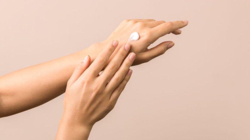 7 Tips Menggunakan Sunscreen di Badan Agar Bekerja dengan Maksimal
