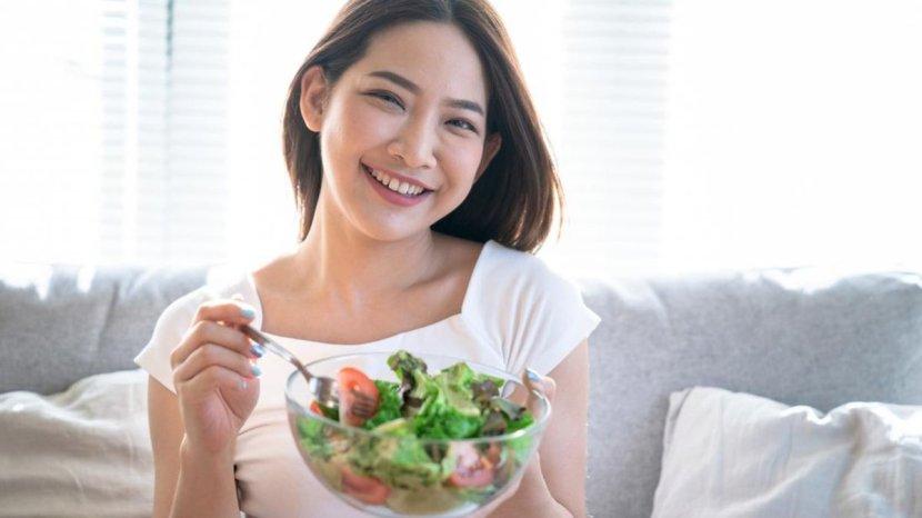 8-Makanan-Ini-Jika-Dikonsumsi-Secara-Rutin-Dapat-Menyehatkan-Kulit-dan-Bikin-Awet-Muda.jpg