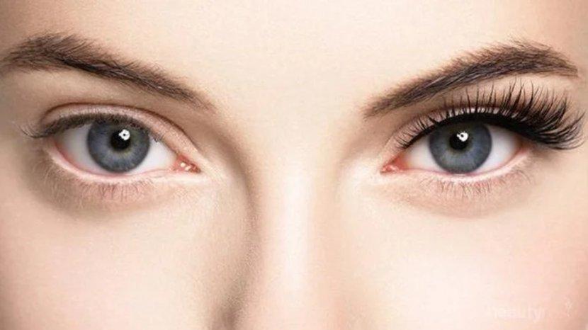 8-Tips-dan-Trik-Mudah-Merawat-Eyelash-Extension-untuk-Pemula-Agar-Bulu-Mata-Tidak-Iritasi.jpg