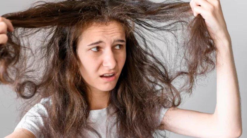 9-Cara-Merawat-Rambut-Kering-Salah-Satunya-Pakai-Sarung-Bantal-Sutra-f.jpg