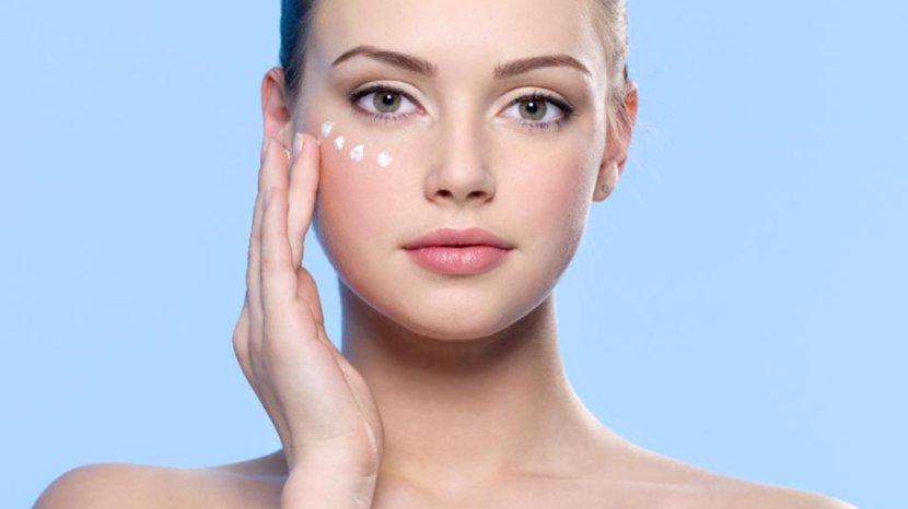 9-Langkah-Memakai-Eye-Cream-yang-Benar-Perhatikan-Urutan-Skincare-yang-Tepat.jpg