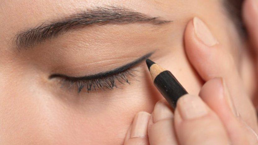 Antara-Eyeliner-Coklat-dan-Hitam-Mana-yang-Paling-Cocok-Buatmu-d.jpg