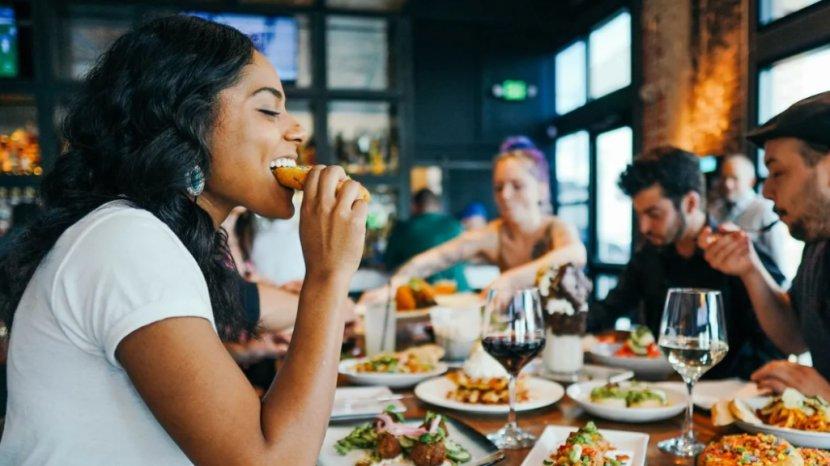 Tak Ingin Berat Badan Naik? Perhatikan 4 Waktu Krusial Makan Ini