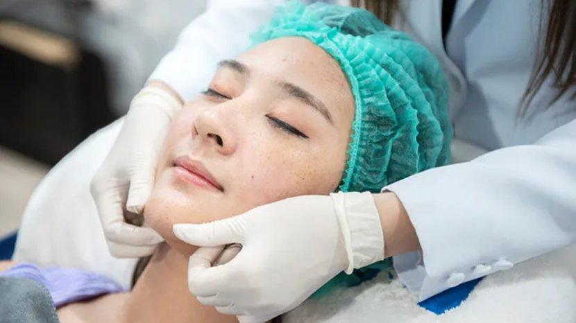 Bahaya Asal Coba Perawatan Wajah atau Facial yang Sedang Promo, Begini Menurut Dokter