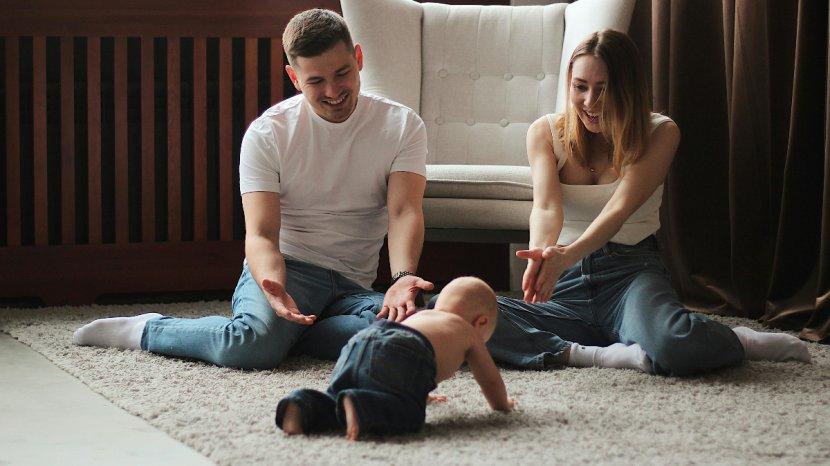 Bayi-Merangkak.jpg