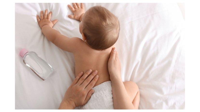 5 Rekomendasi Baby Oil yang Aman untuk Pijat Bayi: Lembut, Menenangkan, dan Menutrisi Kulit Si Kecil