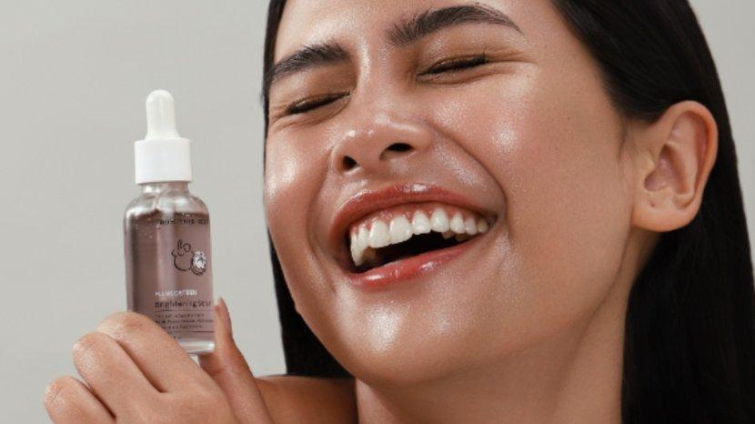 FROM-THIS-ISLAND-Mangosteen-Brightening-Serum-2.jpg
