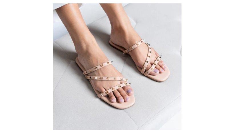4 Rekomendasi Sandal Urban and Co Harga Terjangkau Spesial 12.12 Sale