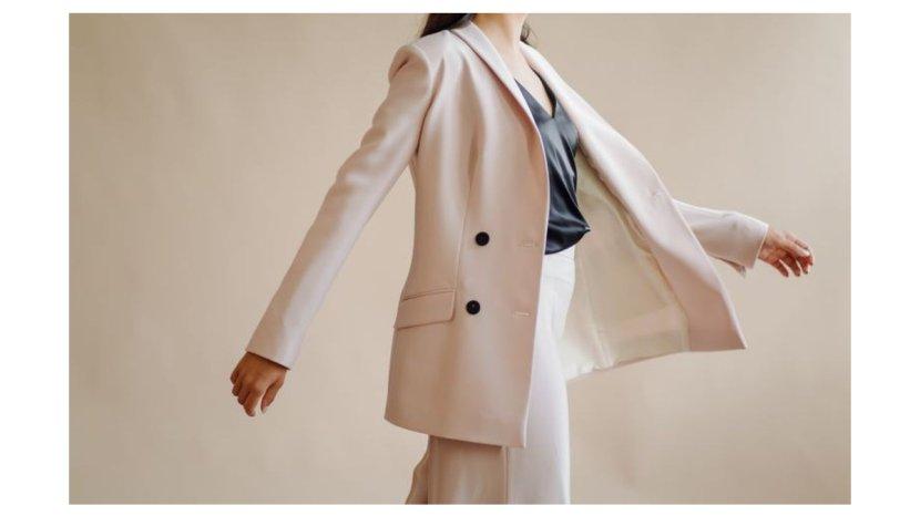 5 Rekomendasi Blazer Executive yang Cocok untuk Kerja Kantoran