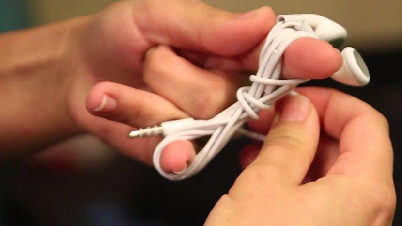 Ilustrasi-Menggulung-Kabel-Earphone.jpg