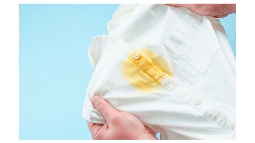 5 Tips Mudah Menghilangkan Noda Kuah Opor di Baju