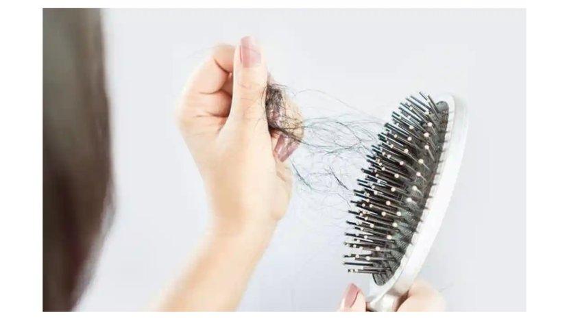 6 Tips Merawat Rambut Agar Tidak Rontok dan Tetap Sehat Secara Alami