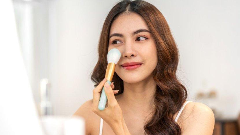 Ilustrasi-belajar-make-up.jpg