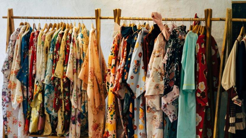 Outfit Simpel tapi Rapi untuk Aktivitas Antar Jemput Anak Sekolah, Order di Cenderaloka