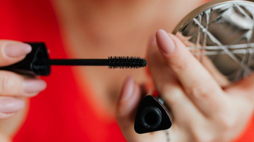 Tips Ampuh Lawan Maskara Menggumpal, Bulu Mata Lentik Natural Tanpa Khawatir Clumpy