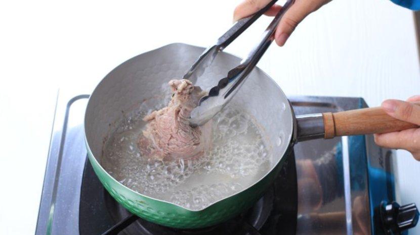 Ilustrasi-merebus-daging-sapi-dan-iga.jpg