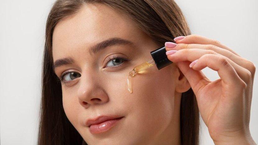 9 Aturan Penting Pakai Serum Retinol jika Ingin Hasilnya Aman dan Bagus di Kulitmu