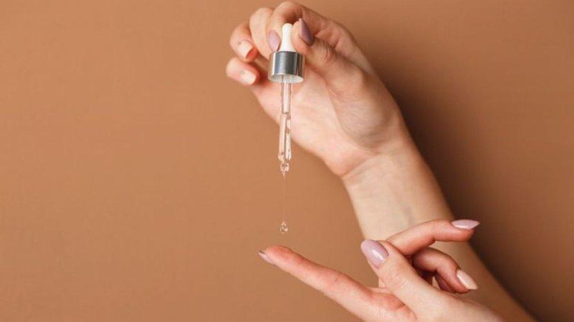 Ilustrasi-penggunaan-serum-Alpha-Arbutin.jpg