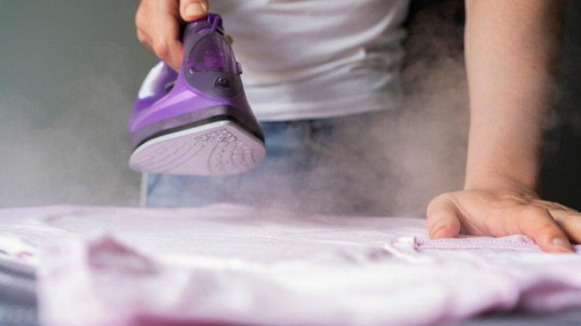 10 Tips Pemakaian Setrika Uap agar Awet dan Tidak Cepat Rusak