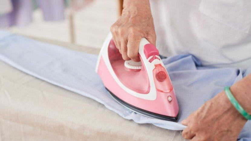Mudah Diikuti, Cek 9 Tips Pemakaian Setrika agar Hemat Listrik