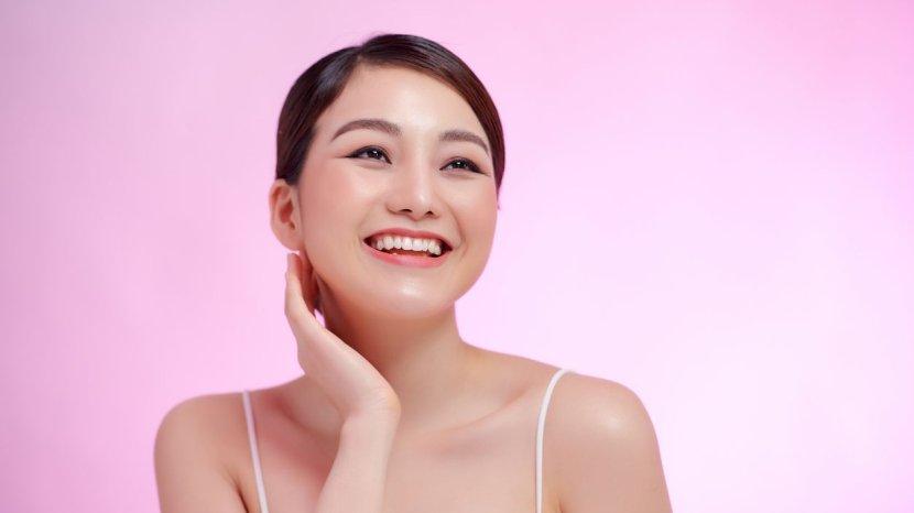 Kulit-glowing-dengan-perawatan-menggunakan-bahan-alami.jpg