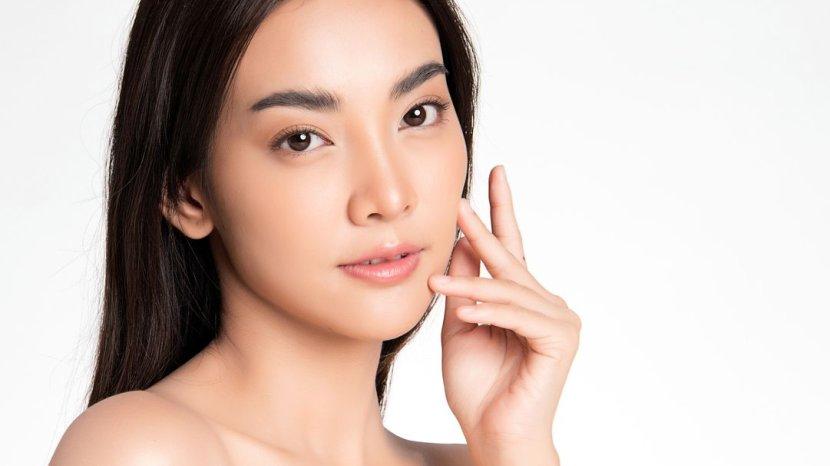 Kulit-sensitif-yang-harus-berhati-hati-dalam-memilih-kandungan-skincare.jpg