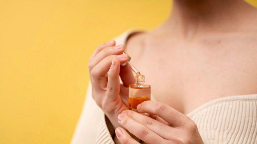 Mengaplikasikan-serum-payudara-terbaik2.jpg