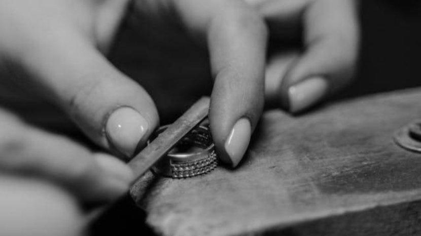 Mengukur-Cincin.jpg