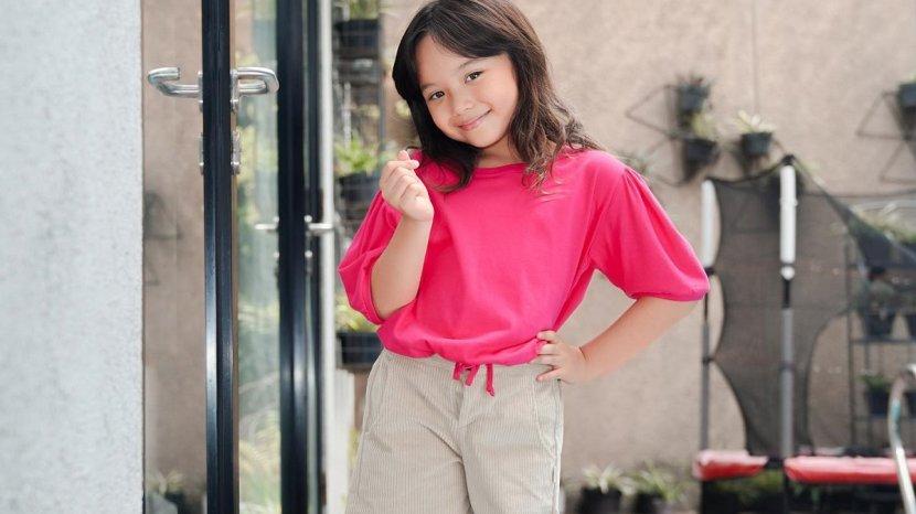 6 Padu Padan Outfit Gempi Putri Gading dan Gisell yang Tampil Stylish dan Menggemaskan