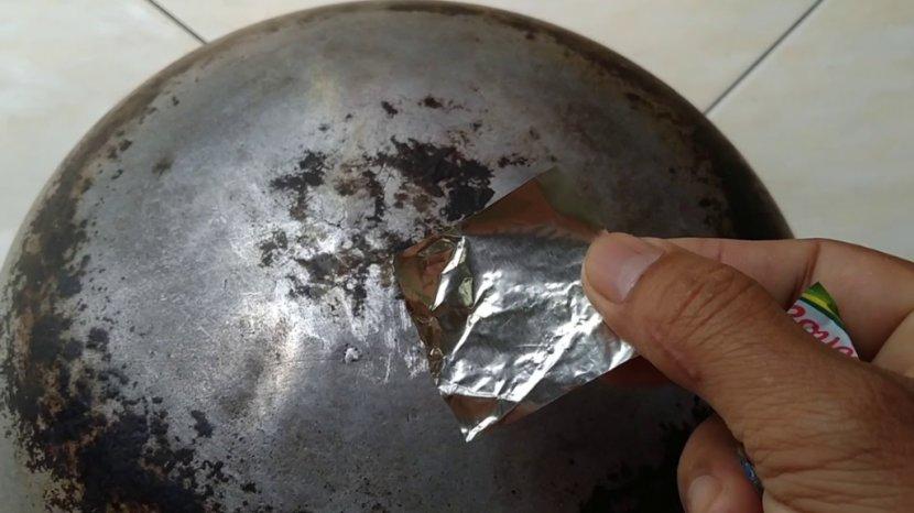 Tips Menambal Panci Bocor Pakai Bungkus Penyedap Rasa, Nggak Buru-buru Beli Baru