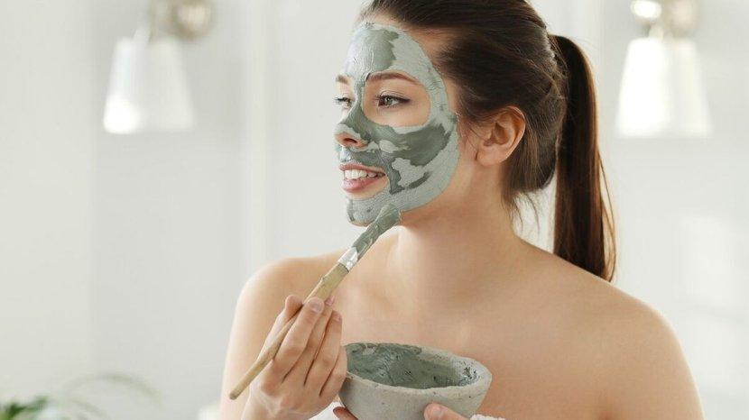 Penggunaan-clay-mask-rutin-untuk-perawatan-kulit.jpg
